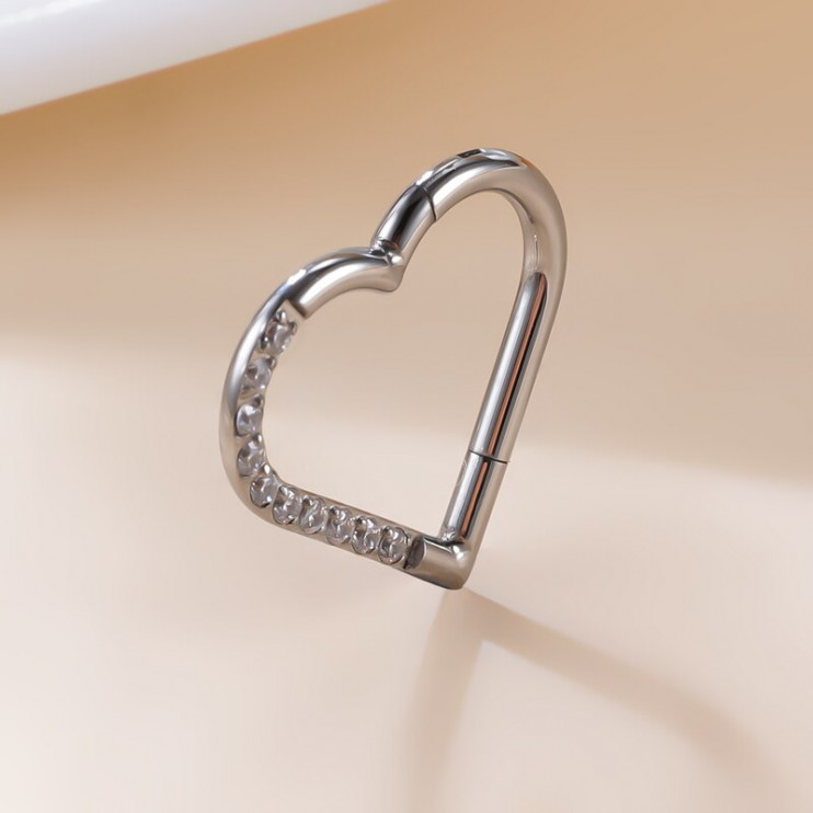Кликер-сердце из титана с цирконами